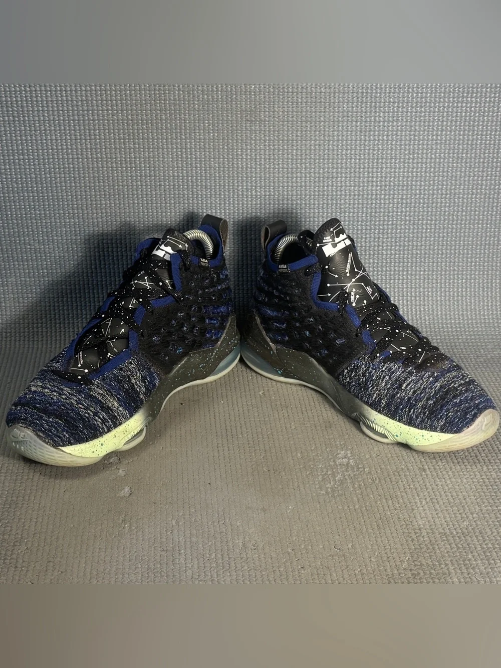 Nike LeBron 17 Constellations Athletic Shoes BQ5594-407 Big Kid Size 5.5Y